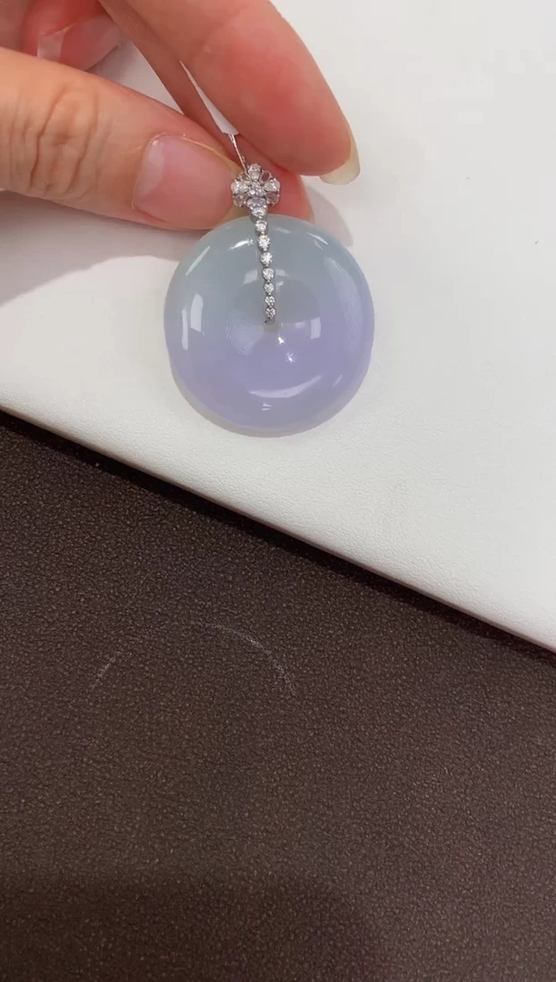 翡翠18K金镶嵌颈饰天然缅甸a货翡翠