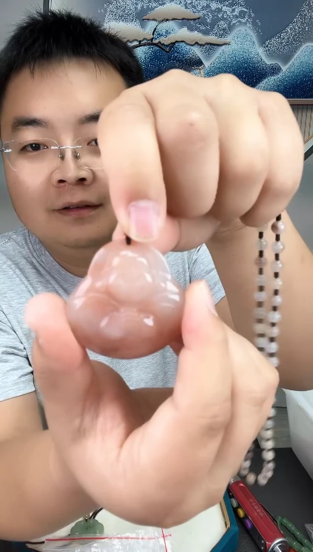 未镶嵌桃花酿大佛公带链子石英质玉游***官桃花酿大佛公带链子