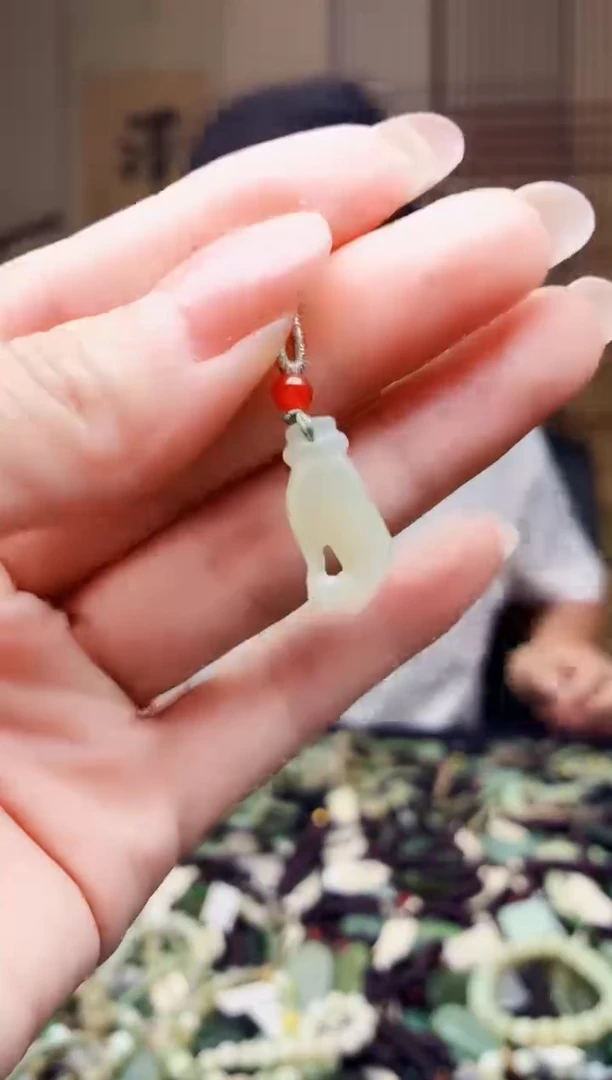 颈饰未镶嵌和田玉多样性发货，拍一发一