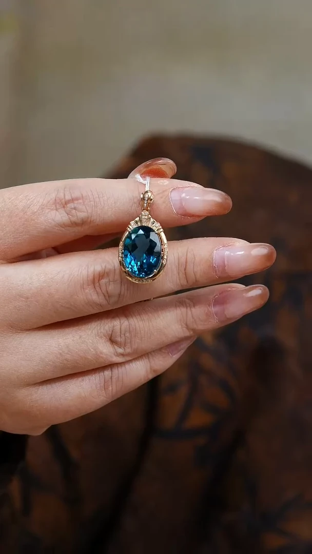 【闪购商品】托帕石吊坠18K金镶嵌008