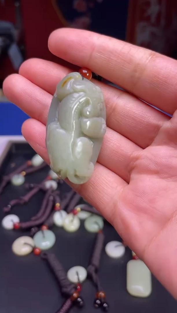 颈饰未镶嵌和田玉1