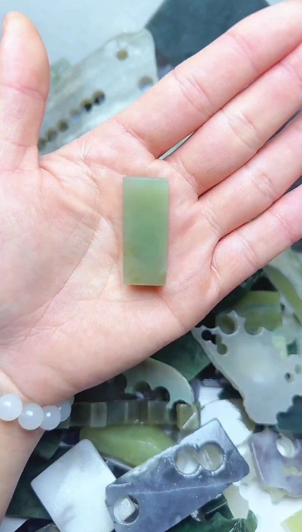 未镶嵌和田玉珠宝半成品吊坠