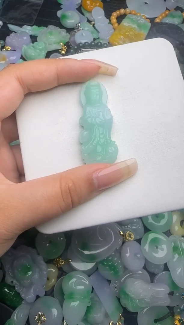 翡翠未镶嵌颈饰天然缅甸翡翠吊坠