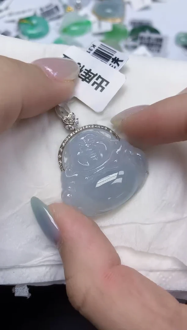 翡翠18K金镶嵌颈饰天然缅甸翡翠A货