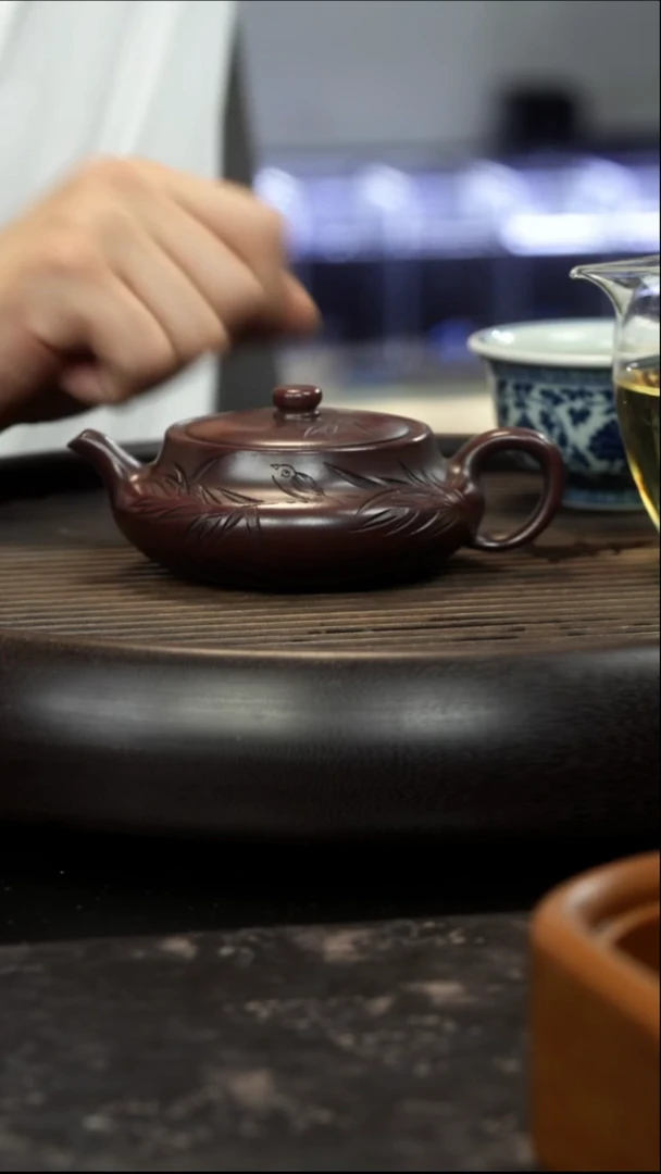 茶壶紫砂龙山古乌泥 桑盘壶 刻绘