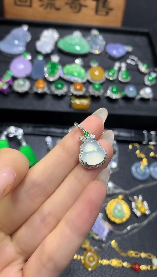 翡翠18K金镶嵌吊坠(不含链)7吊坠不含链