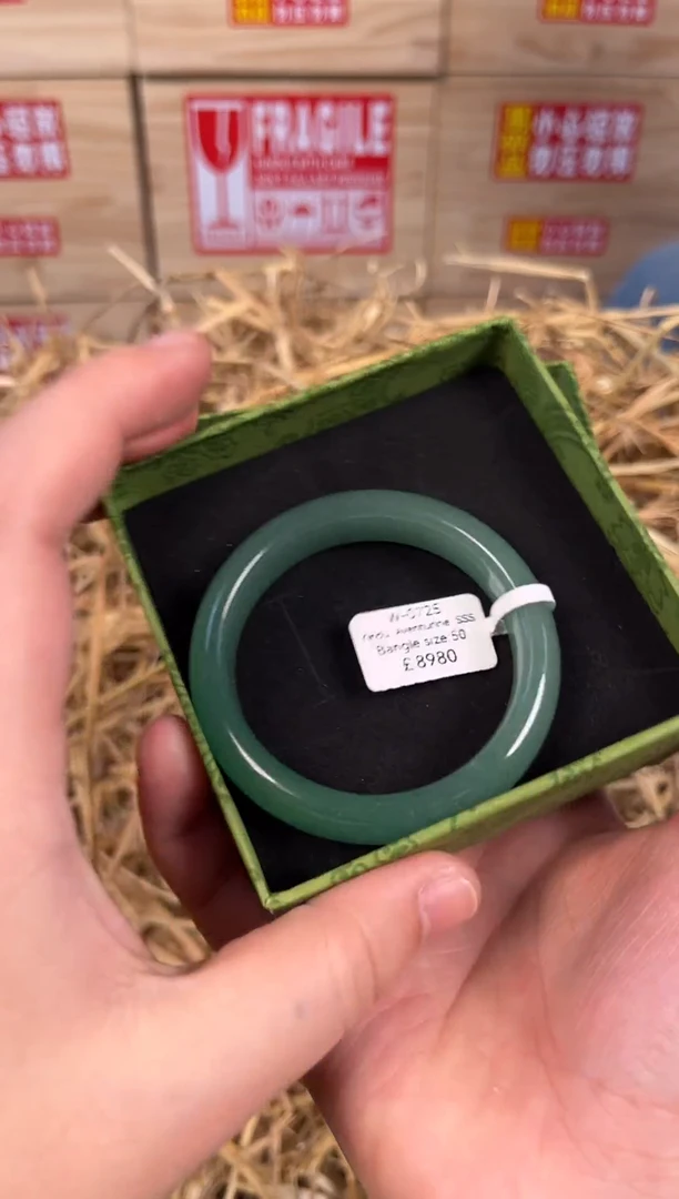 未镶嵌手镯石英质玉W0725