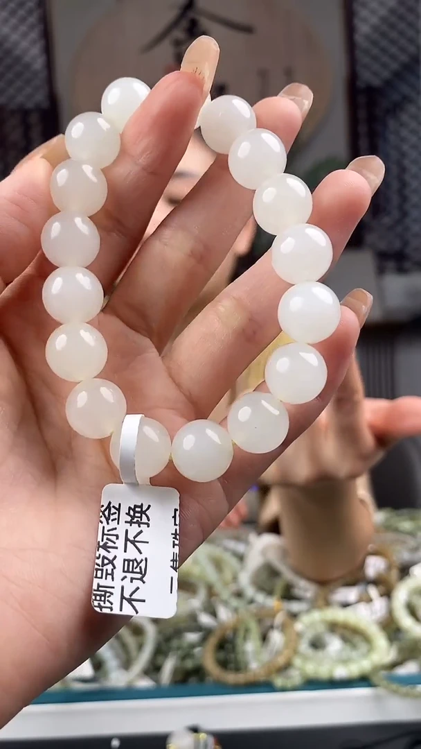 和田玉未镶嵌颈饰拍一发一