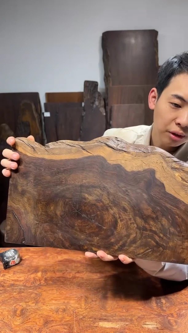 风车木（黑檀木）尺寸48*26*2.3编号784