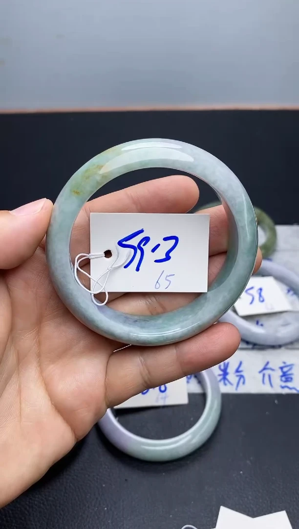 未镶嵌手镯翡翠65