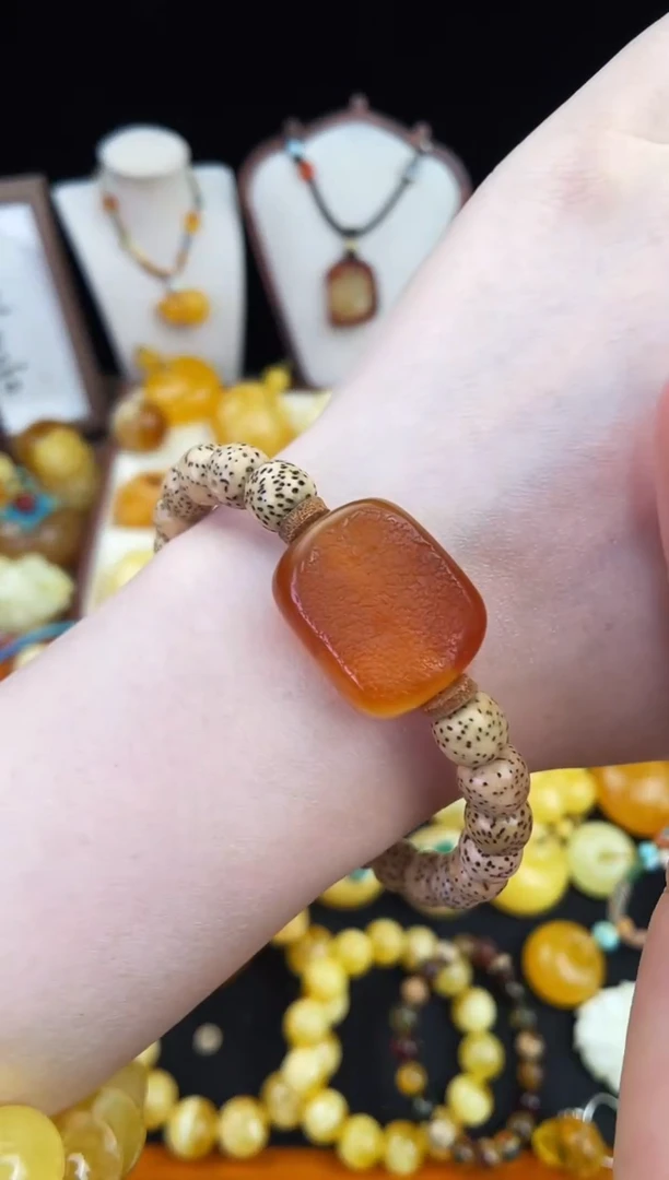 琥珀未镶嵌珠宝奇石柒月