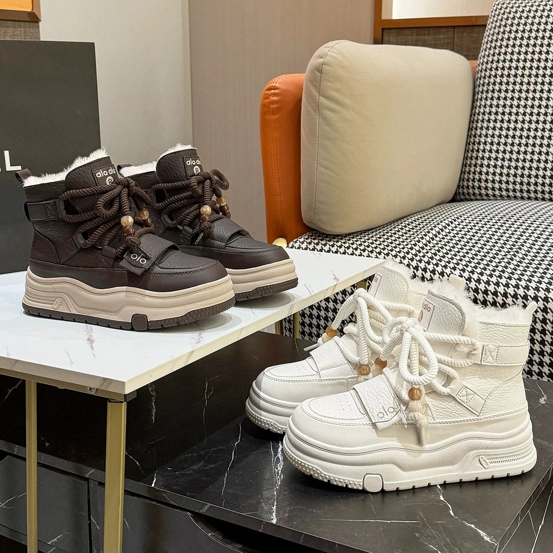 2025冬季大码女靴40-43时尚厚底加绒短靴女圆头百搭休闲棉鞋