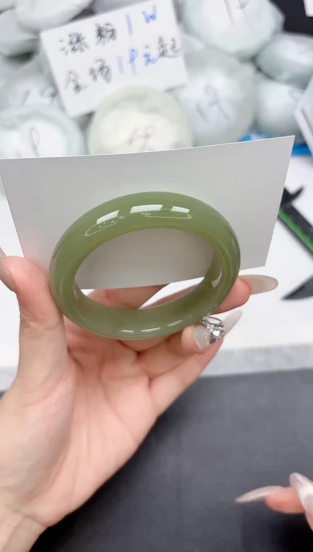 未镶嵌手镯石英质玉73-53-54