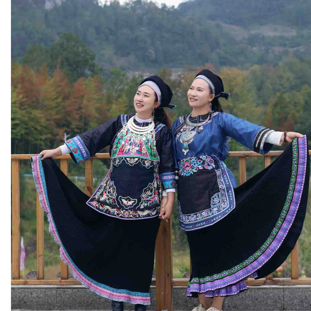 贵州紫云少数民族大摆裙非遗工坊特色长裙