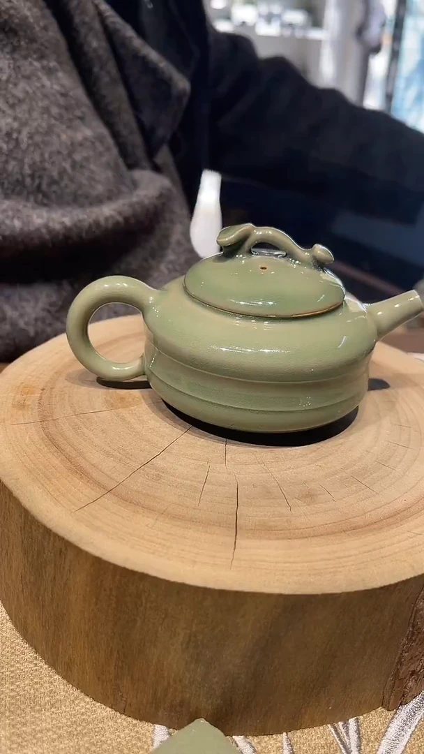 摆件陶原生态原矿葱绿如意壶