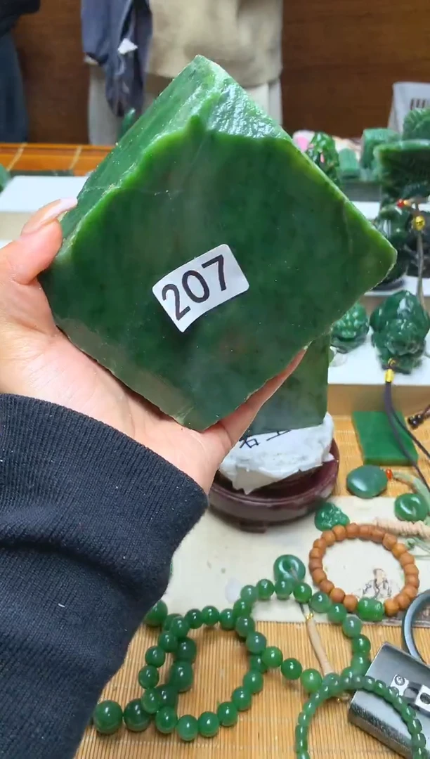 未镶嵌和田玉珠宝半成品1