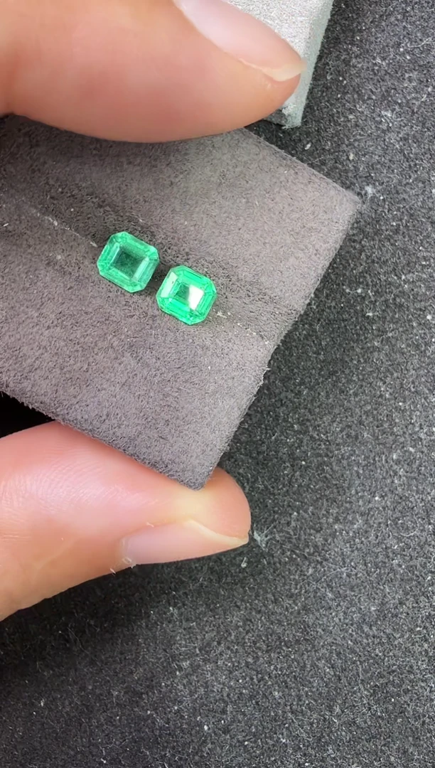 未镶嵌定制定制祖母绿1.15克拉天然一对