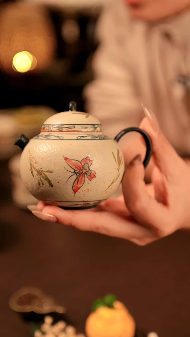 【闪购商品】闪购冲冲冲 青花蝴蝶兰花圆肚壶