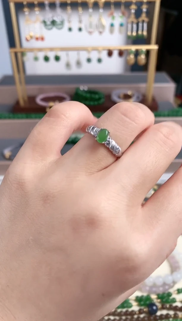 银S925镶嵌戒指和田玉1