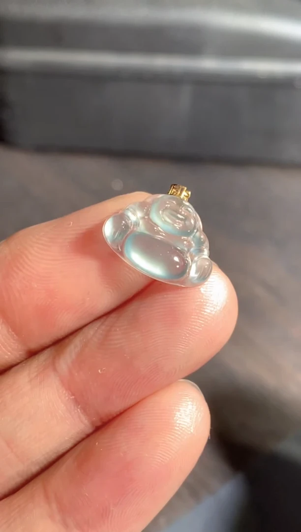 颈饰18K金镶嵌翡翠