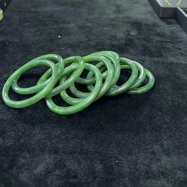 【老郑家】和田玉手镯一支 (多样性发1件) 微黑点