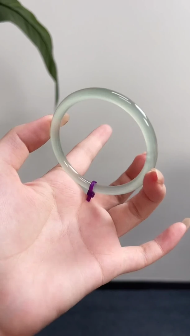 玛瑙/玉髓手镯未镶嵌56-57圈 需要包容