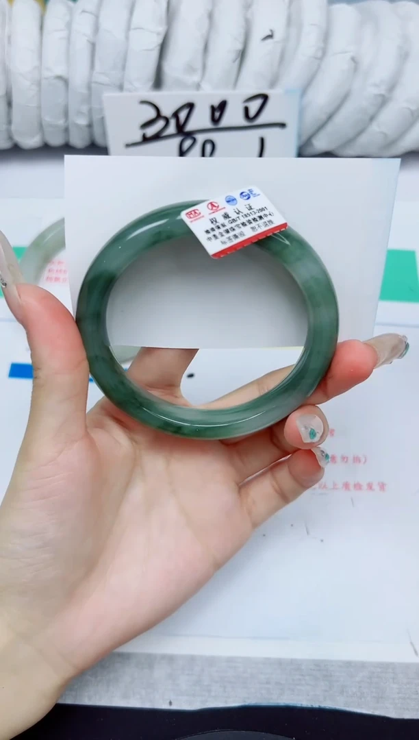 石英质玉手镯未镶嵌30/60