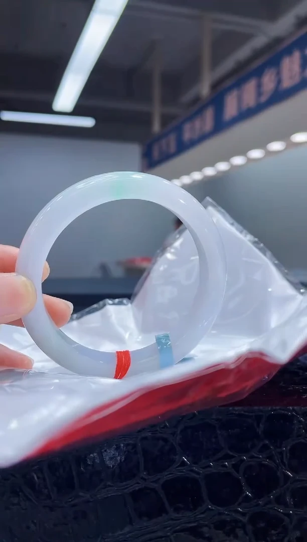 未镶嵌手镯翡翠4