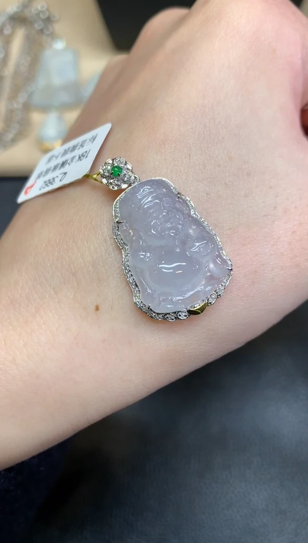 【闪购商品】翡翠颈饰18K金镶嵌财神爷【无服务费】