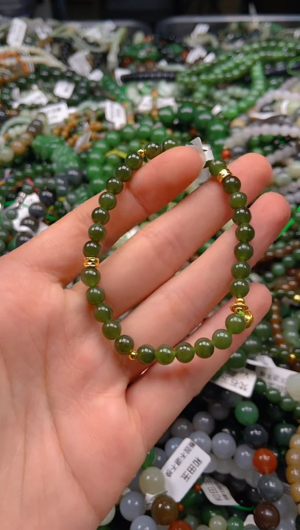 和田玉未镶嵌颈饰1