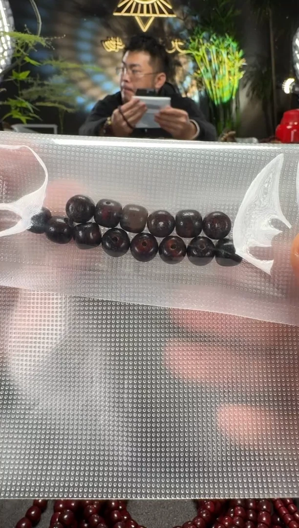 吊坠星月菩提是**啊星月菩提黑金玉化