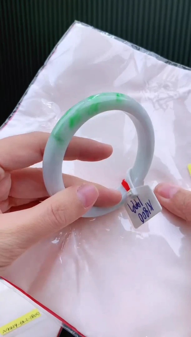 未镶嵌手镯翡翠60