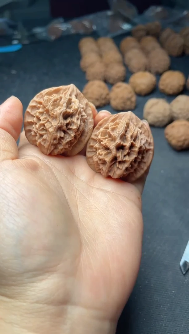 把件文玩核桃w71  帝王 39尺