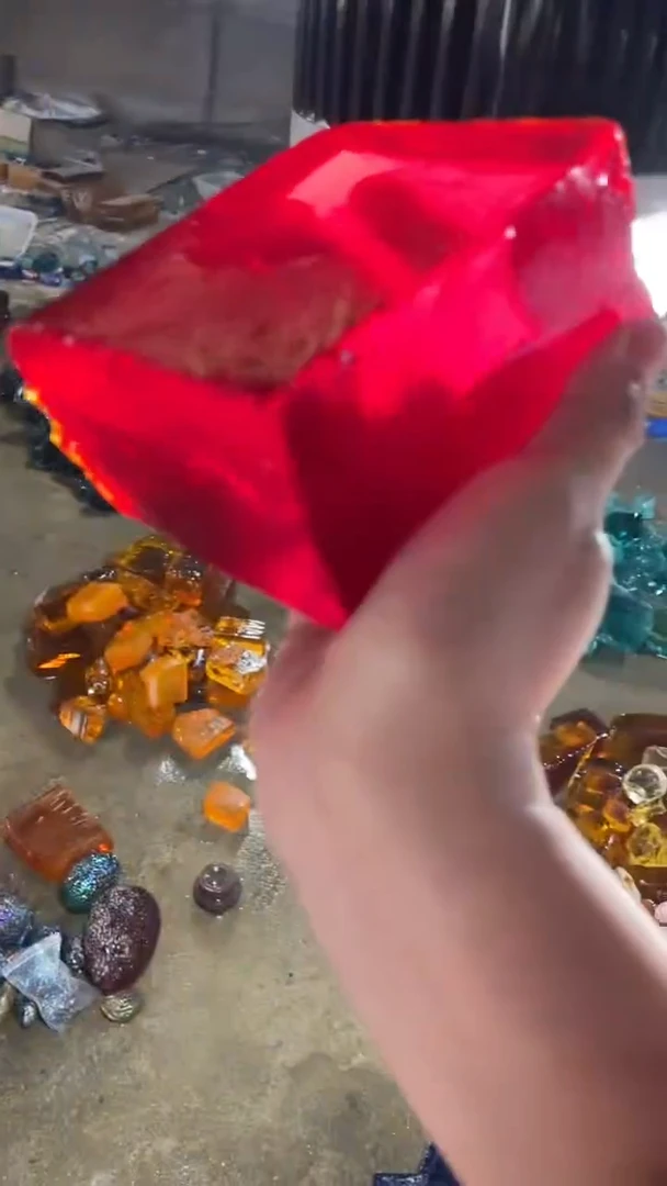 新疆五彩石原石摆件