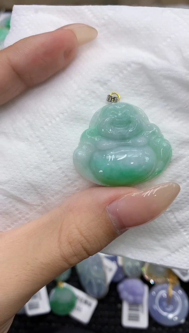 颈饰18K金镶嵌翡翠111111111111