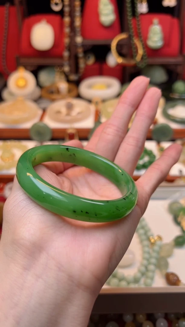 【闪购商品】和田玉手镯未镶嵌1