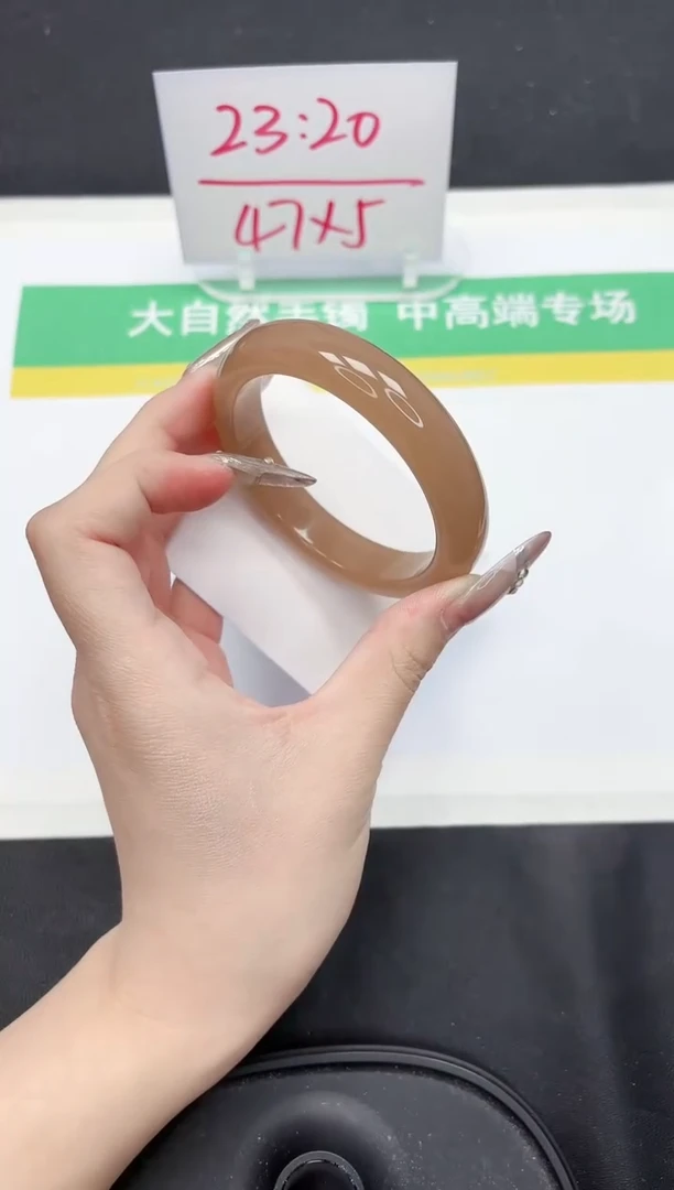 【闪购商品】石英质玉手镯未镶嵌11-60