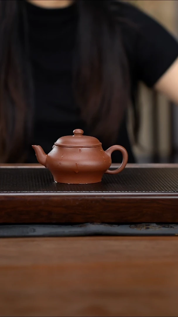 茶壶紫砂175cc黄龙山原矿清水泥神灯8