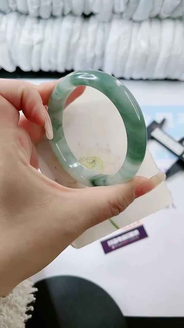 【闪购商品】石英质玉手镯未镶嵌多样性发货F520