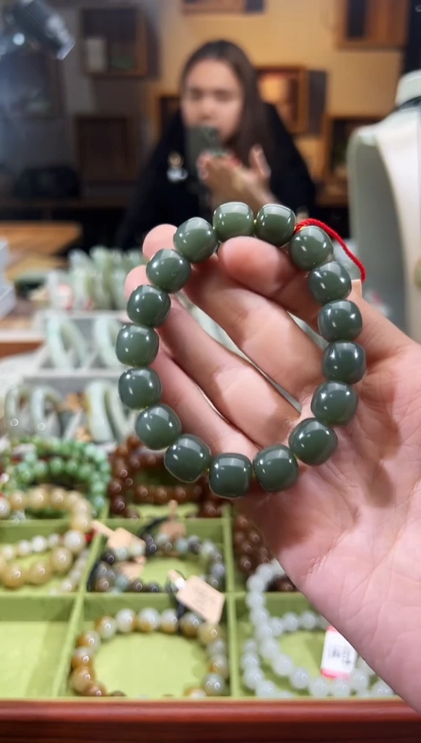 未镶嵌手串和田玉沙枣青老型珠手串卡11x12