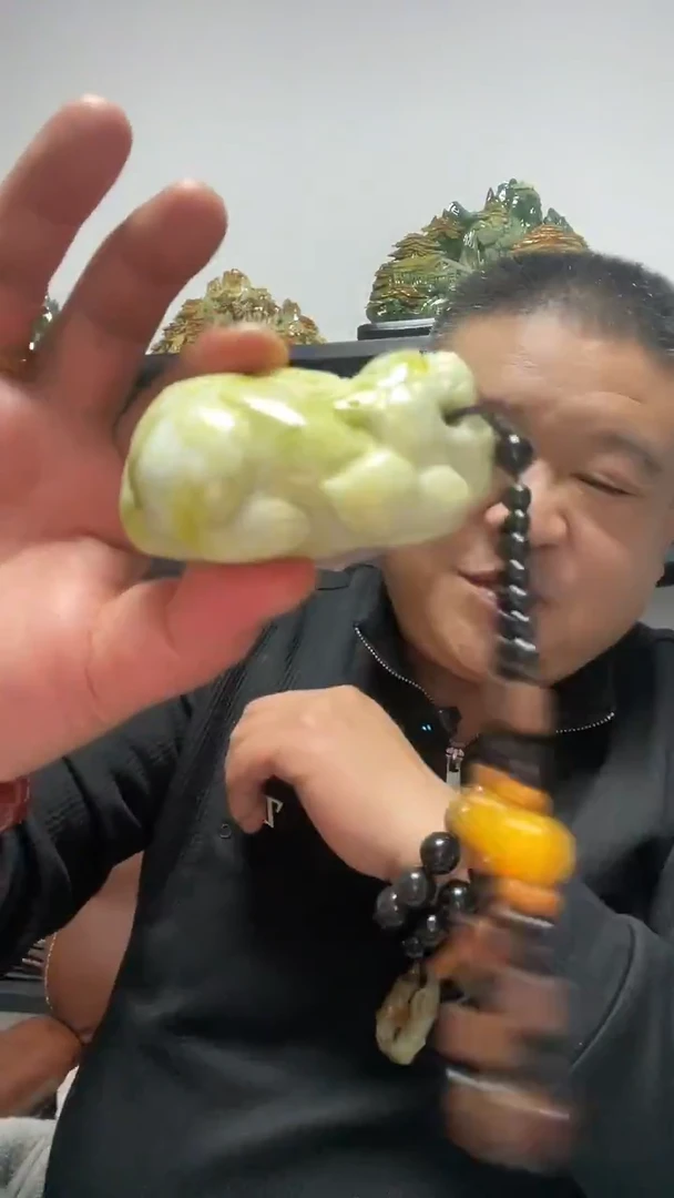 未镶嵌把件蓝田玉（蛇纹石化大理石玉）貔貅把件