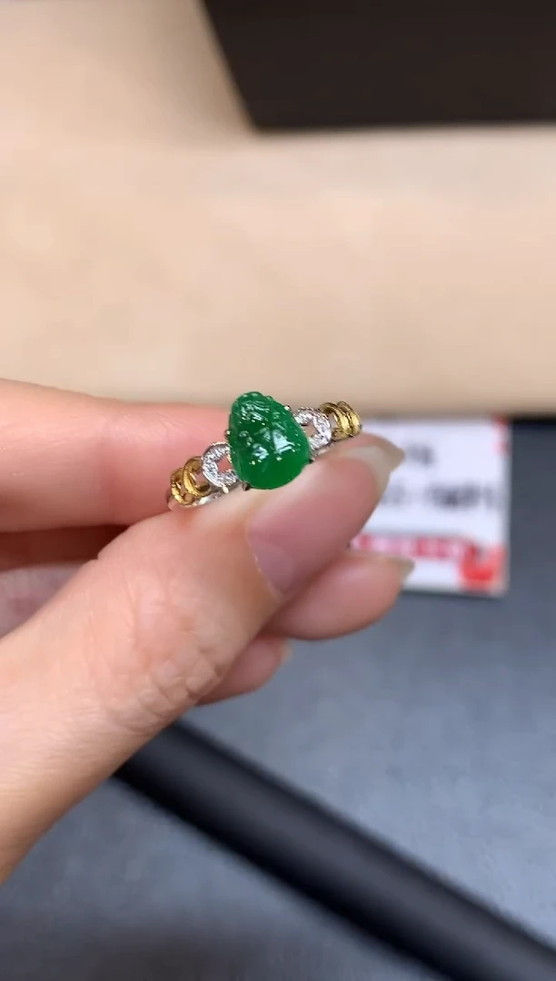 18K金镶嵌戒指翡翠【无鉴赏期】貔貅【无服务费