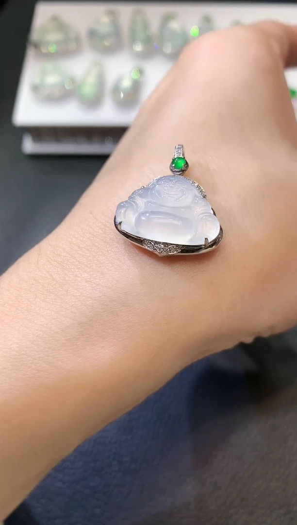 【闪购商品】翡翠吊坠(不含链)18K金镶嵌C6 多样性发货一件