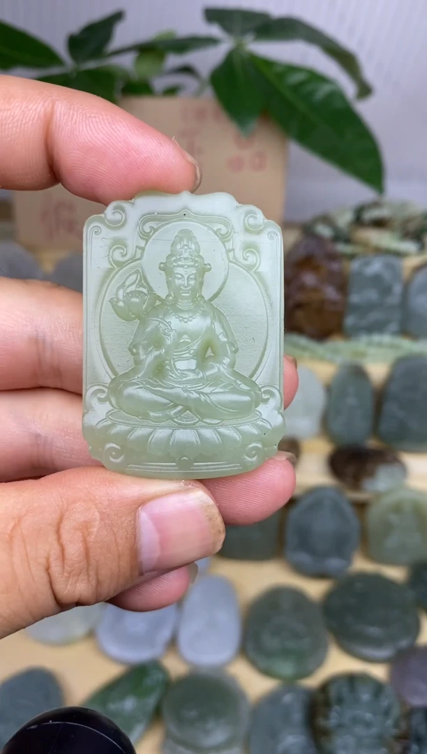 和田玉未镶嵌吊坠(赠链)和田玉牌子