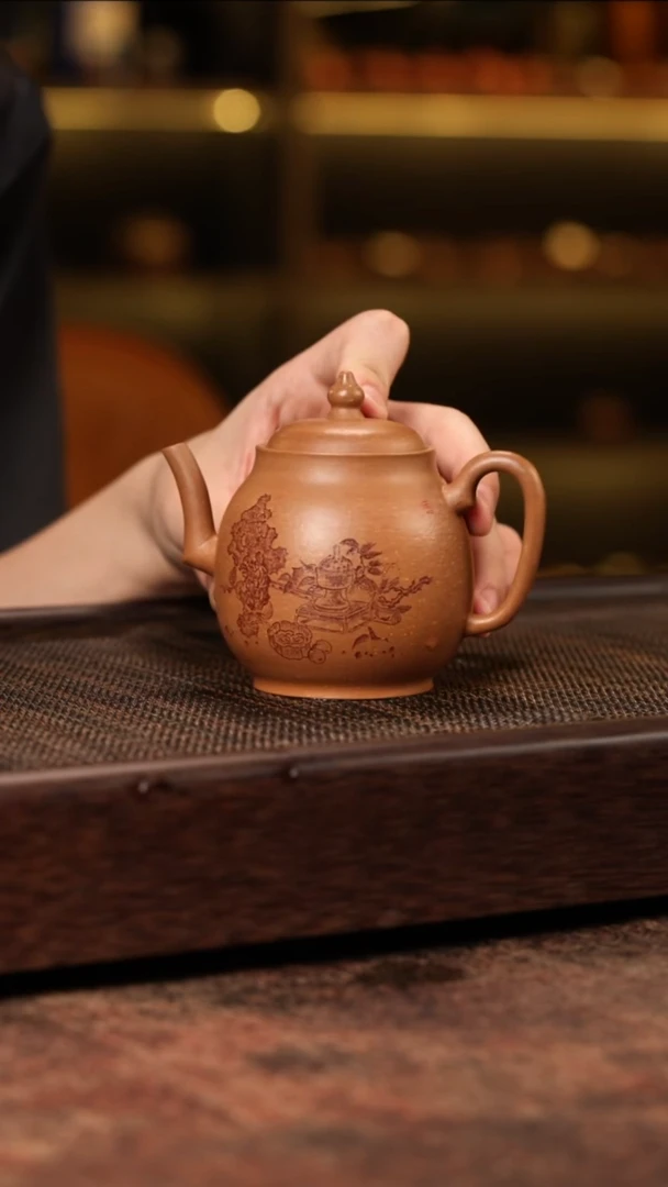 茶壶紫砂玉净瓶刻绘