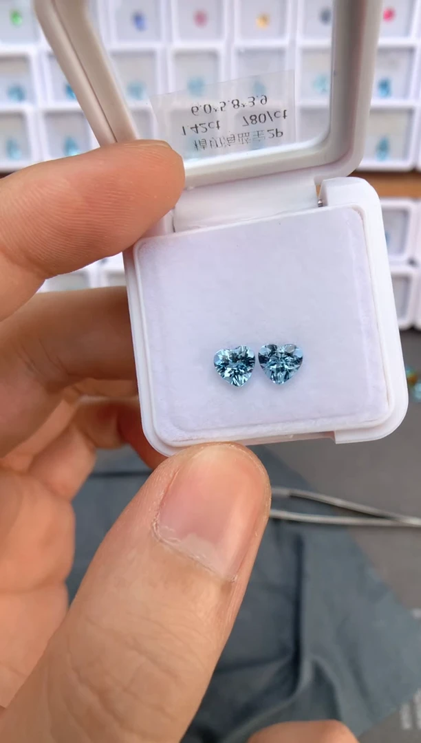 未镶嵌裸石定制海蓝宝石1.42ct 04077