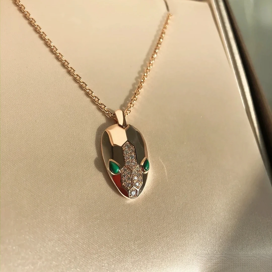 99新 BVLGARI/宝格丽 小花6珊 18k玫瑰金 孔雀石钻石 蛇头项链