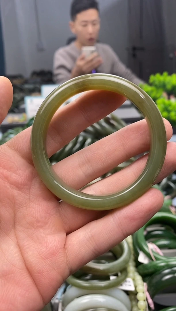 未镶嵌手镯和田玉52.8