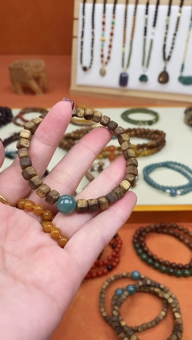 手串檀香木未镶嵌单圈莺歌绿方糖蓝水手串