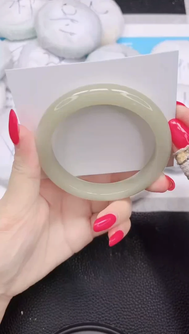 未镶嵌手镯石英质玉140-60.6